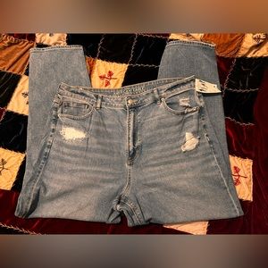 American Eagle 20 Long Mom Straight Plus tall jeans. Excellent condition